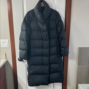 Uniqlo Women's Black Long Puffer Coat